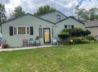 902 Russell Ave W, Akron, OH 44307