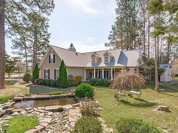 2nd image of 26 Pine Croft Rd