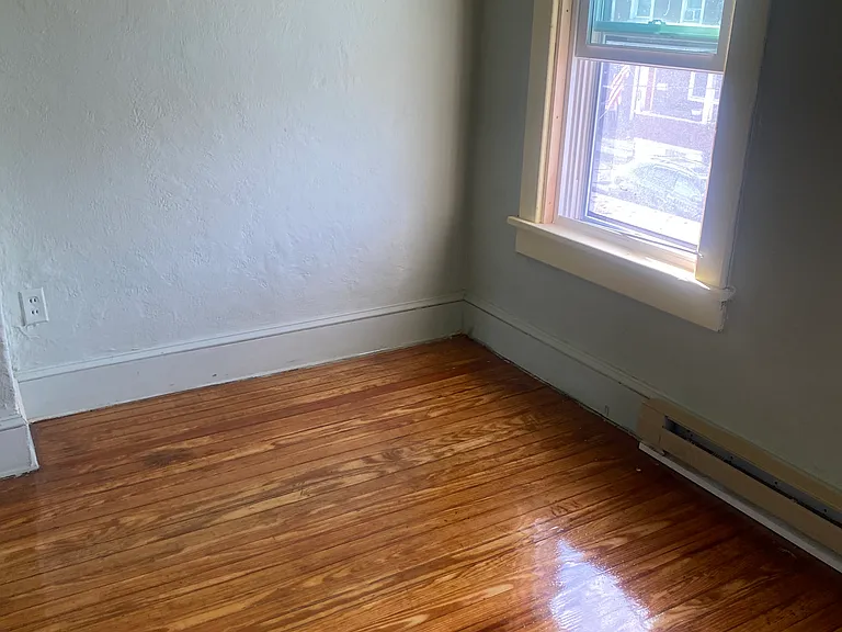 335 E Fell St — Photo 6