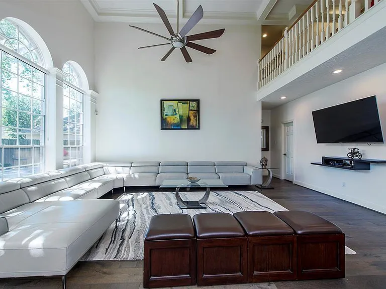 14111 Manderly Dr — Photo 16