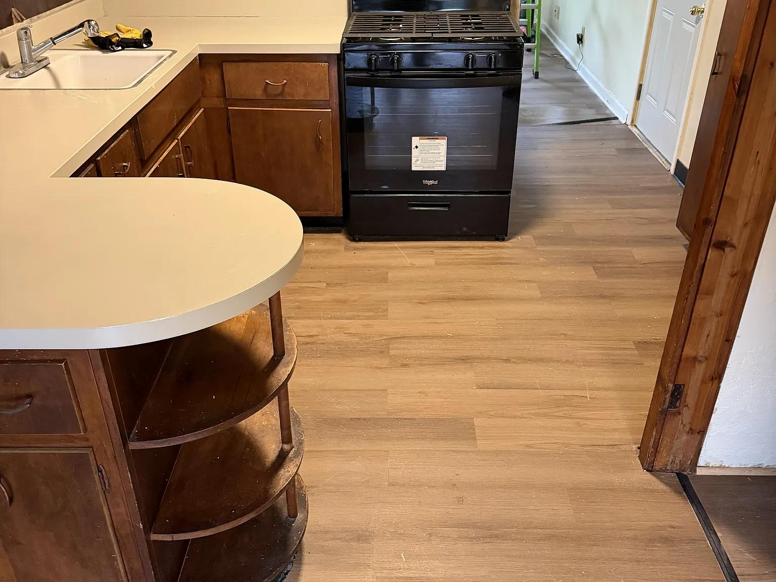 3 bed, 950 sqft, $1,300 — Photo 3