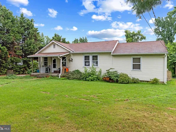 8002 Fort Smallwood Rd, Baltimore, MD 21226