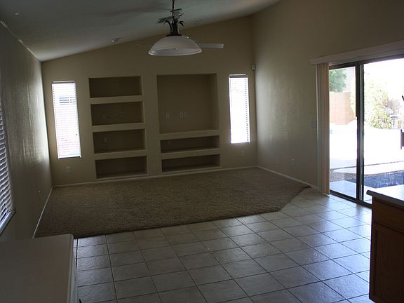 2nd image of 1642 E Wildhorse Pl