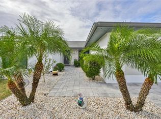 304 N Bryce Ct, Sun City Center, FL 33573