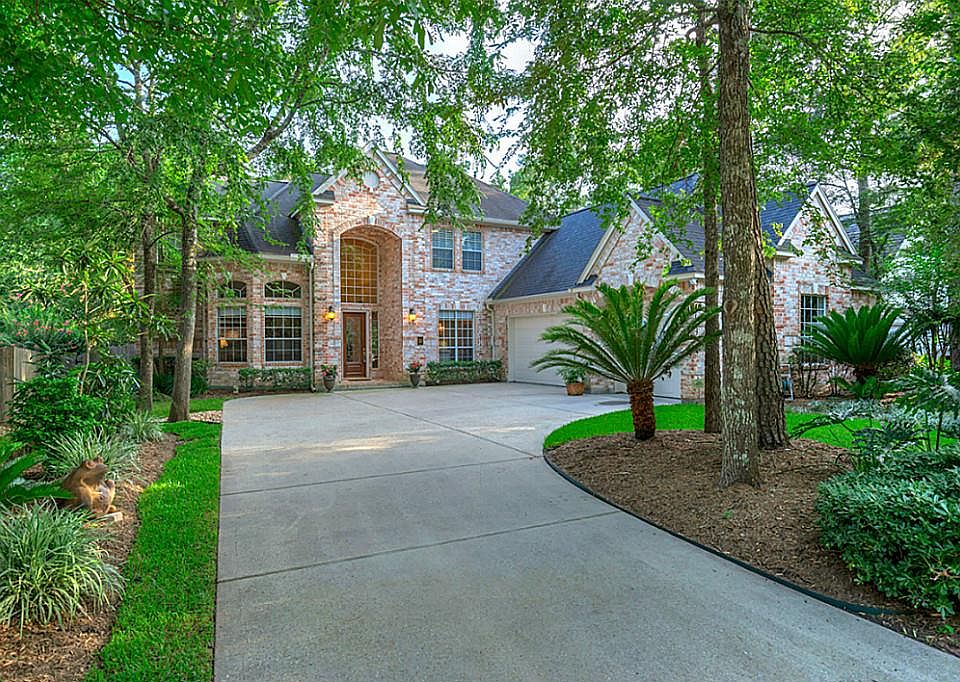 2nd image of 14 Orchard Pines Pl