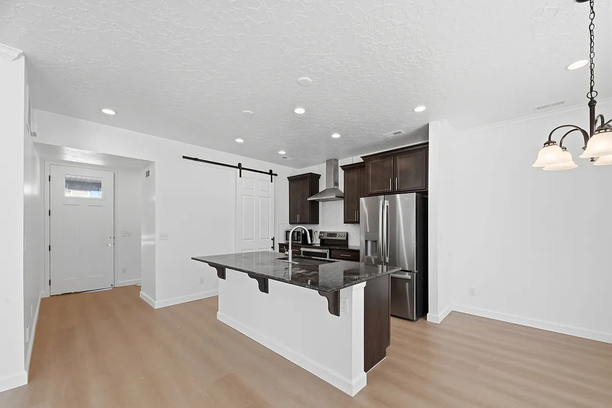 Building Photo - 250 N 1630 W