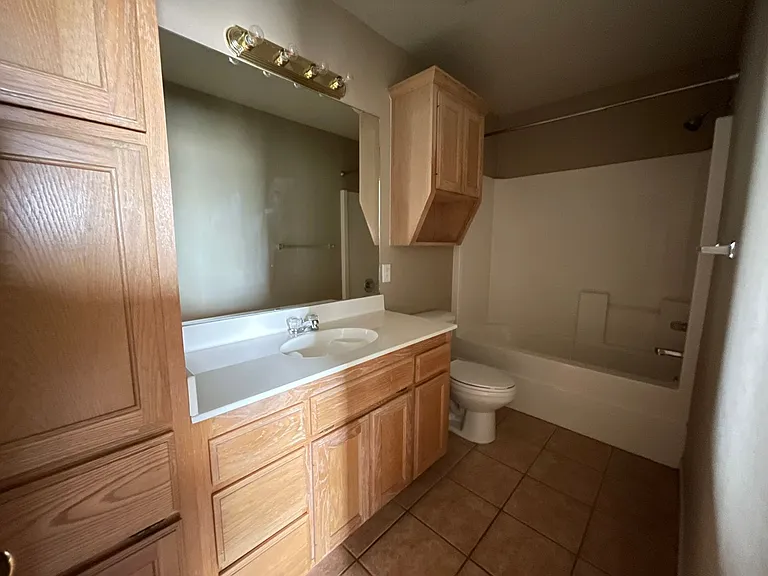 4702 John David Dr — Photo 9