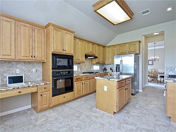 4th image of 19704 Diablo Dr
