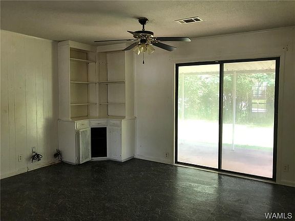 5th image of 2607 Deerfield Ln