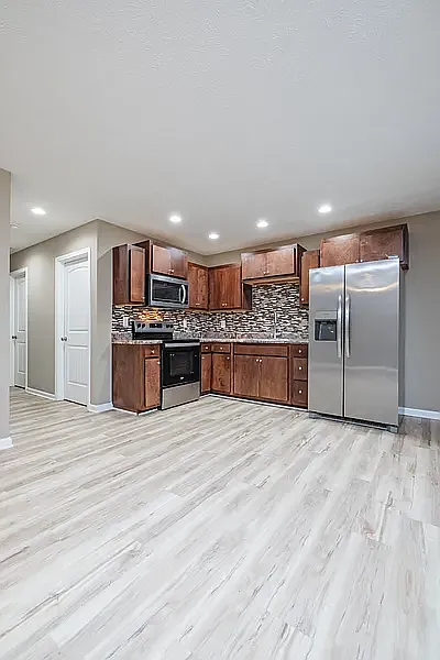 2 bed, 900 sqft, $1,350 — Photo 3