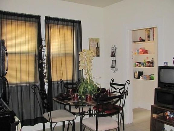 2nd image of 1312 W Highland Ave #1314