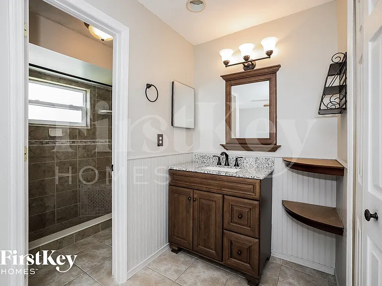 585 Koala Dr — Photo 9