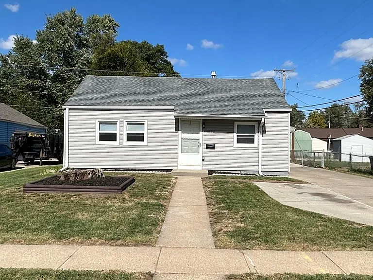 6752 Hamilton St — Photo 1