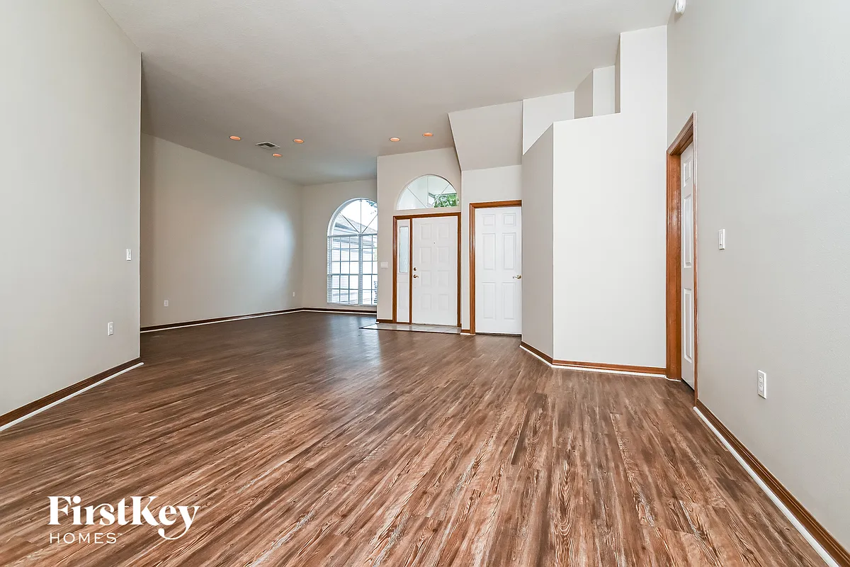Building Photo - 5349 Montserrat Dr