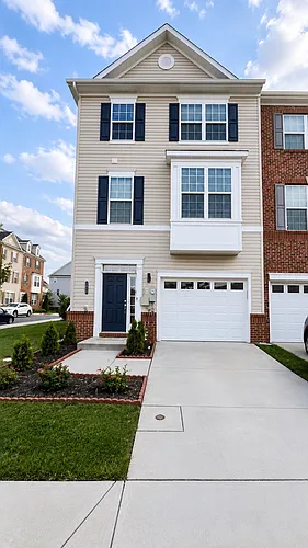 7960 John Galt Way Photo 1
