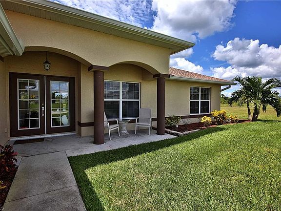 4th image of 2422 NW 9th Ave