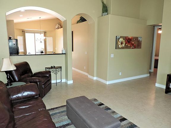 4th image of 623 W Mesquite Tree Ln