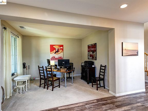 4th image of 208 Dorchester Ct