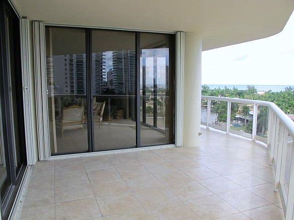 4th image of 20191 E Country Club Dr APT 907