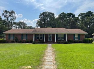 2002 Central Ave N, Tifton, GA 31794