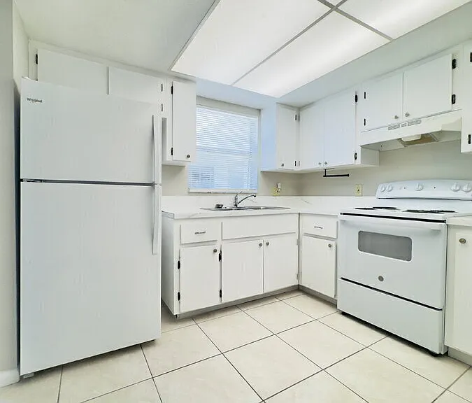 3619 SE 9th Pl #3 — Photo 31