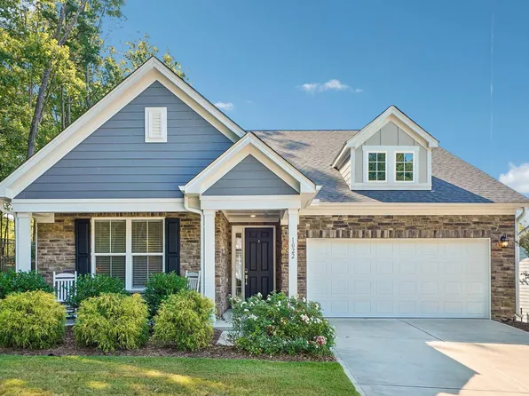 1022 Hillside Falls Dr, Wake Forest, NC 27587