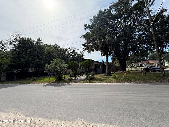 3rd image of 3880 SPRINGROVE Street