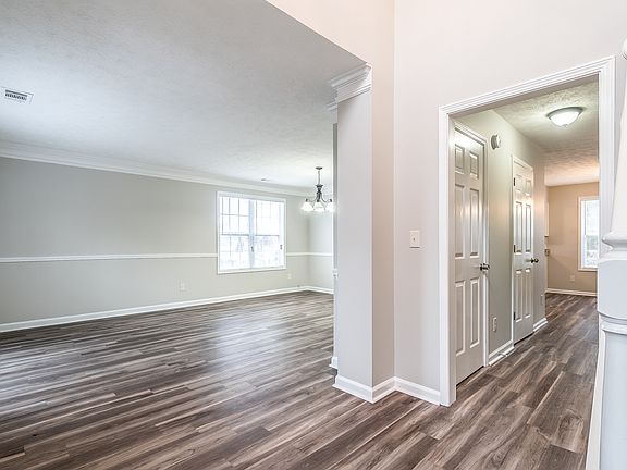 3rd image of 1224 Lakeview Cove Dr