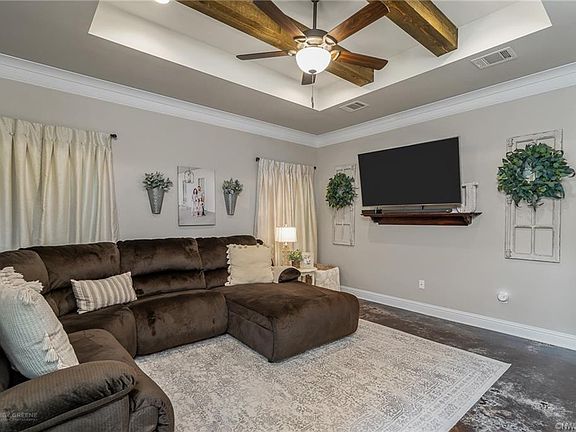4th image of 799 Wilton Pl
