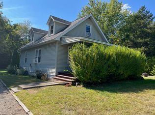 16 Rothermel Ave, Kinderhook, NY 12106