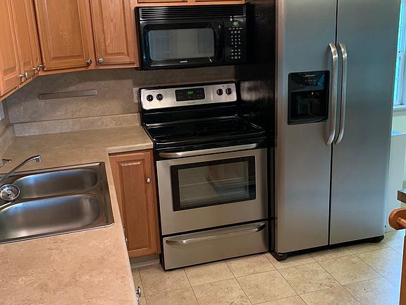 4th image of 1618 River Dr