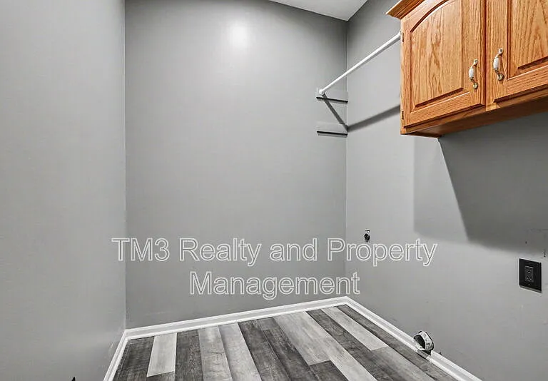 5605 NE Coral Dr — Photo 20