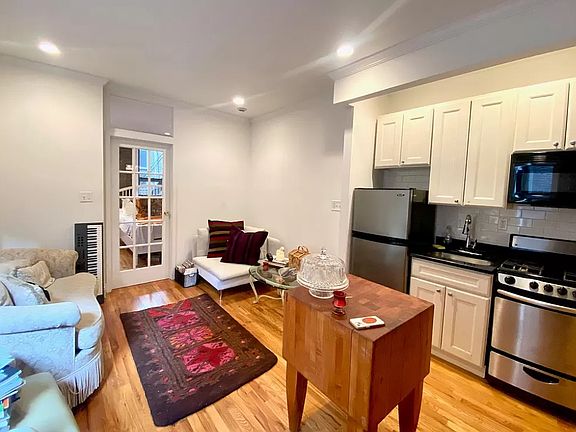 2nd image of 237 E 58th St APT 4C