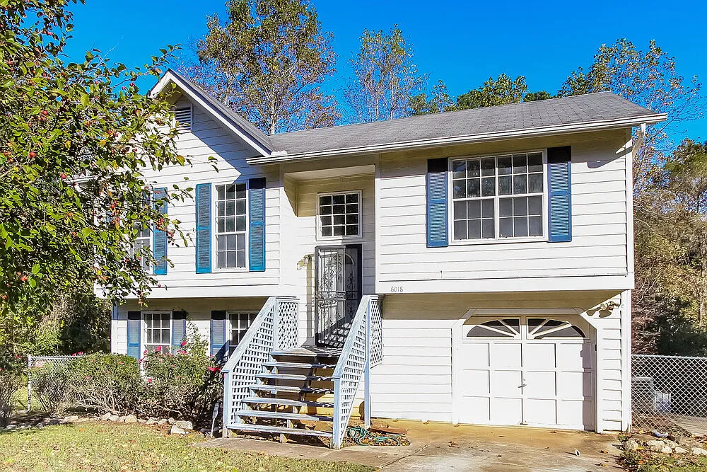 3 bed, 2.0 bath, 1466 sqft, $1,760 — Photo 1