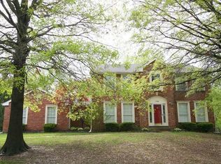 104 Iron Lake Ct, Saint Charles, MO 63304
