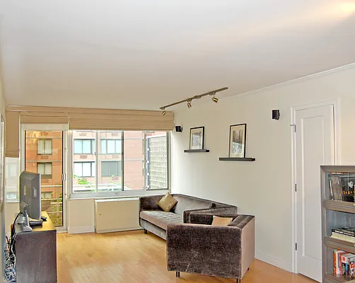 Sold by Nest Seekers International | media 26