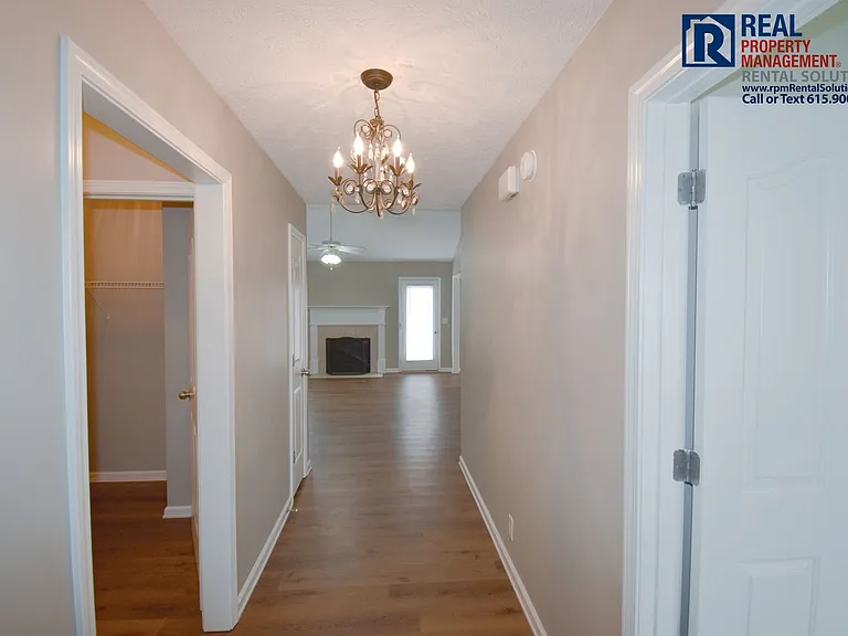 1178 Catawba Way — Photo 4