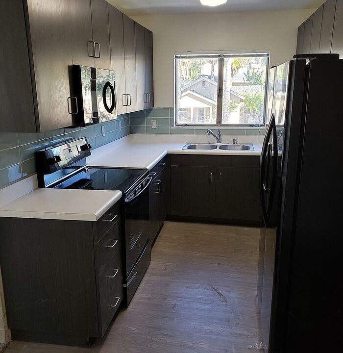 1st image of 4650 Palm Ave