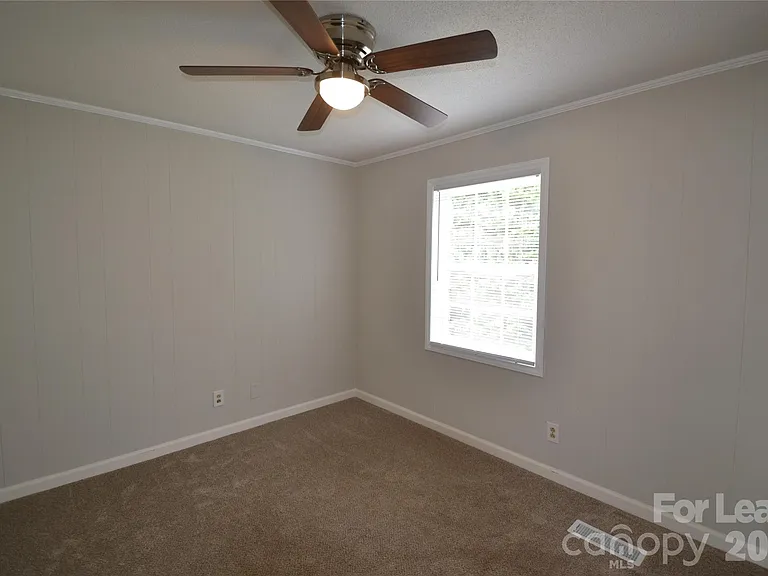 106 Durham Rd — Photo 11