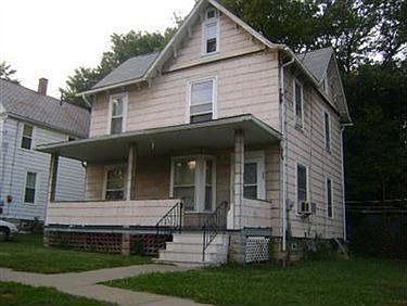 2nd image of 209 George St