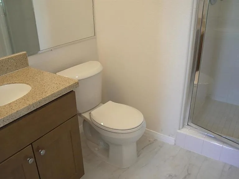 1050 White Alder Ave — Photo 10