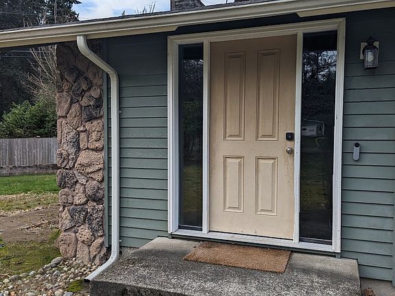 4th image of 1209 Firpark Dr SE