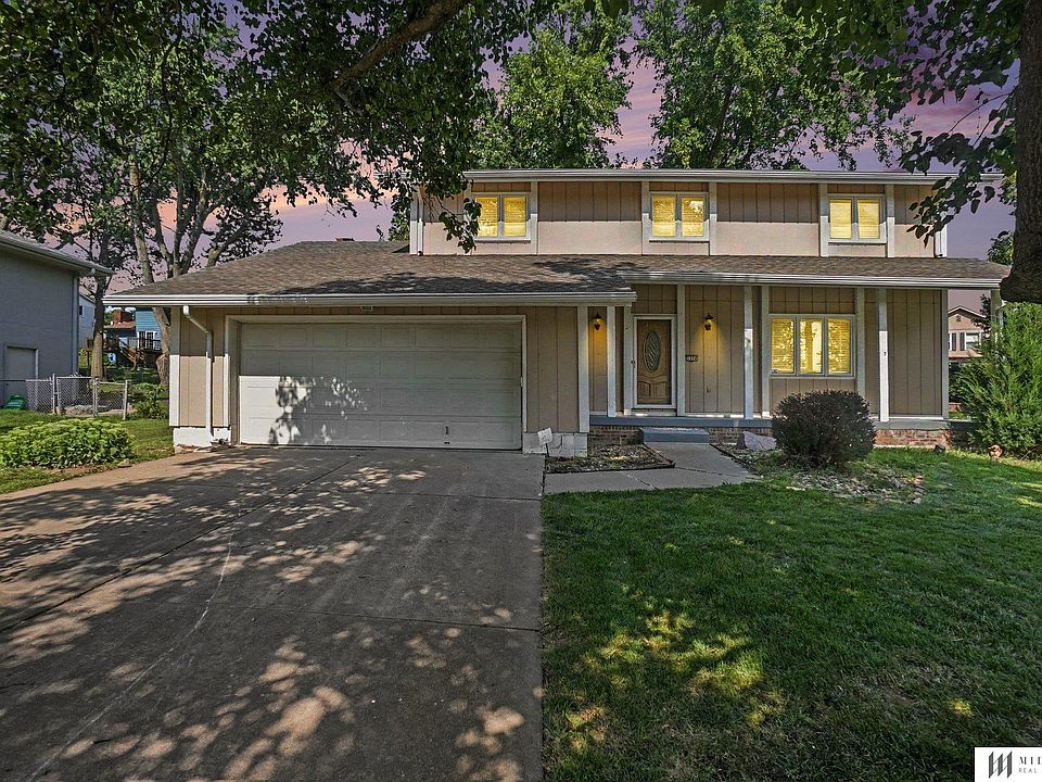1st image of 1324 Holling Dr