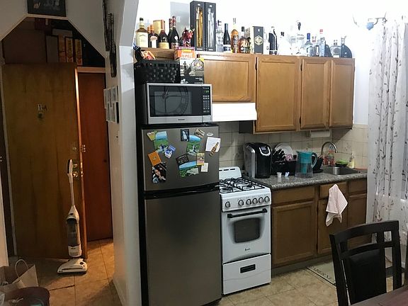 4th image of 2267 26th St APT 1