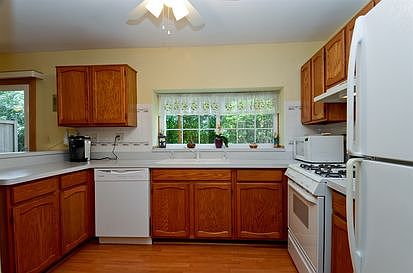 3rd image of 1514 Apple Grove Ln