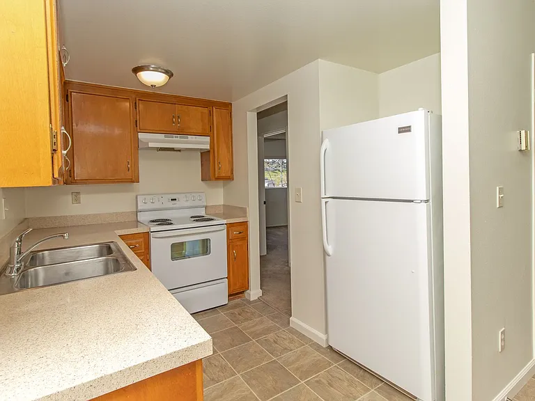 Meadowlake 1025 — Photo 2