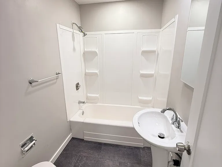 14402 Washington Ave SW #1 — Photo 21