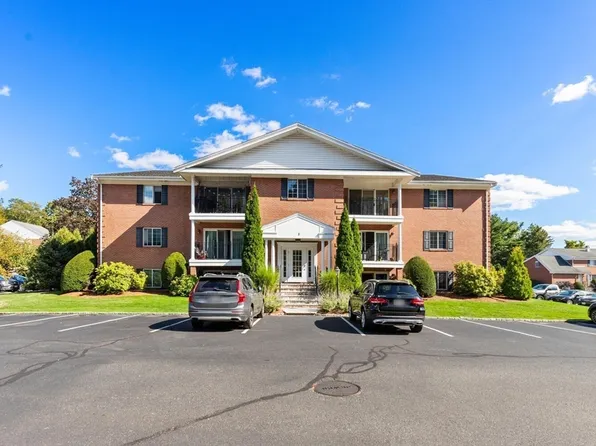 5 April Ln APT 12, Lexington, MA 02421