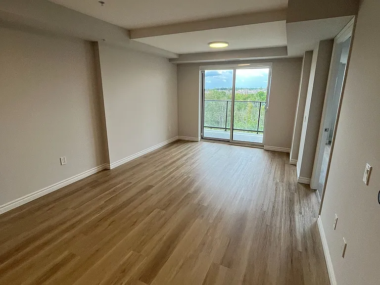 425 Watson Pkwy N #807 — Photo 7