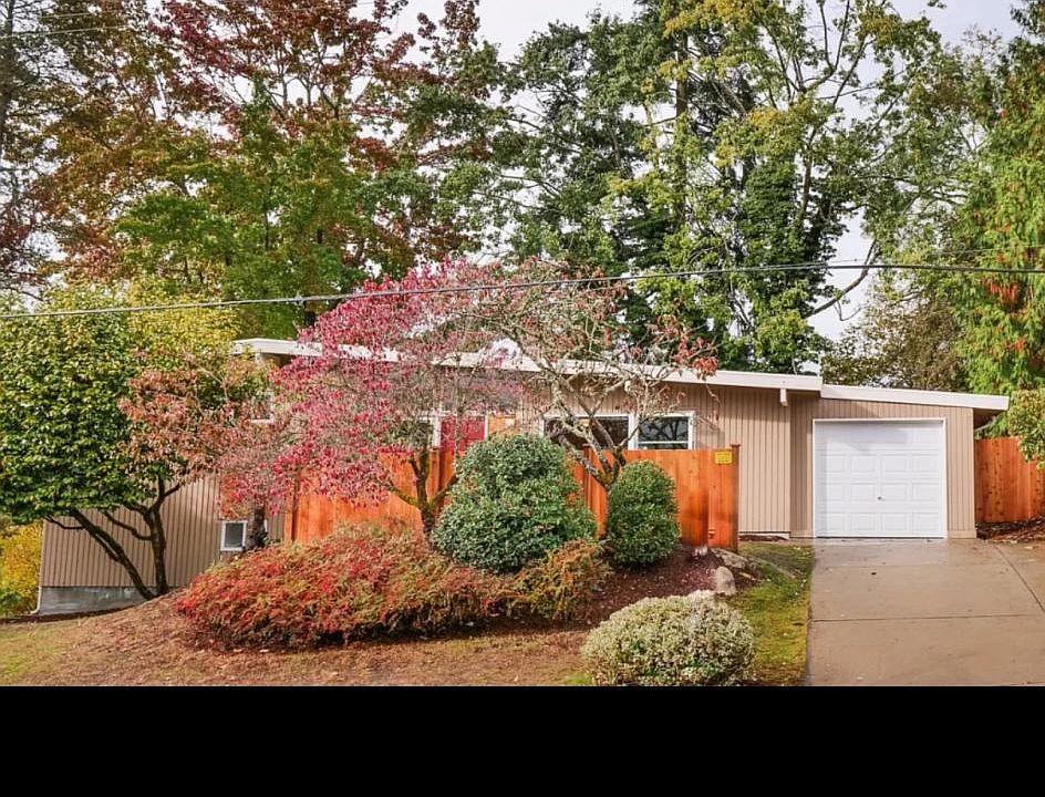 2nd image of 1115 160th Ave SE #1115